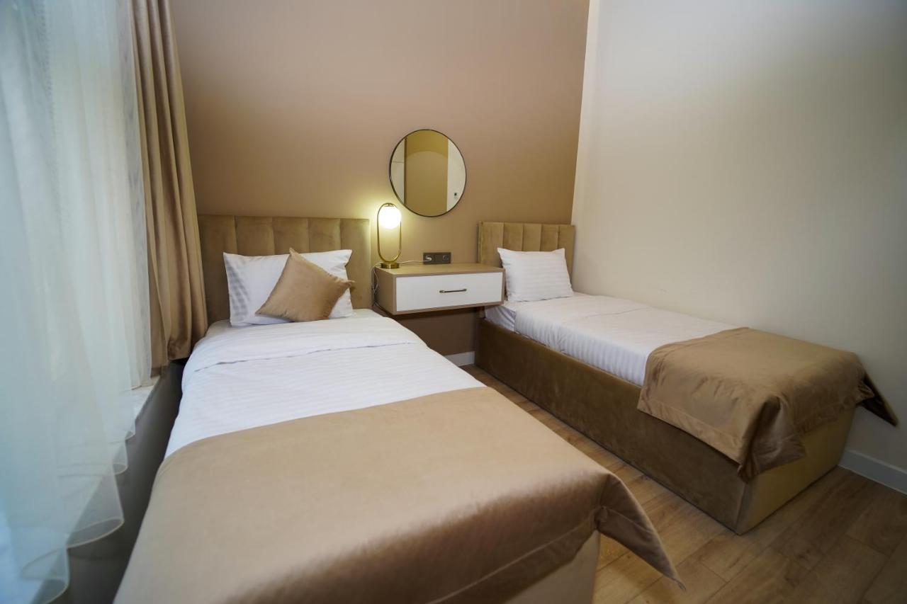 יירבאן B&M Hotel מראה חיצוני תמונה